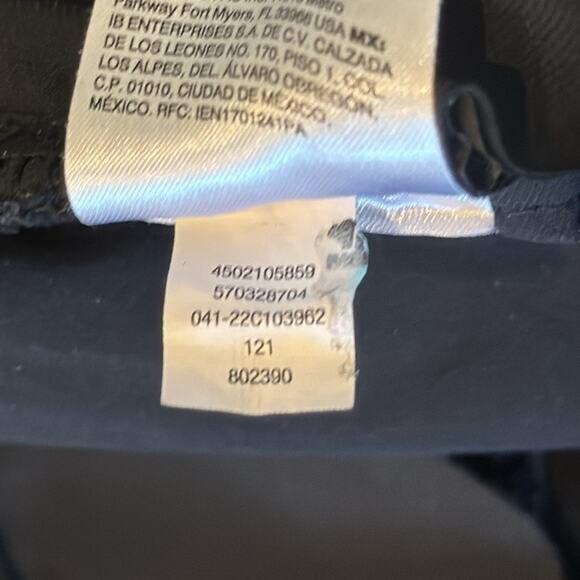 Chico's Women's So Slimming 360 Brigitte Ankle Pants Black Size 6 - Picture 9 of 10